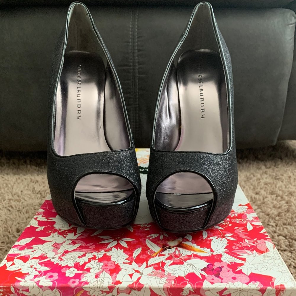 Peep Toe Black Glitter Pumps